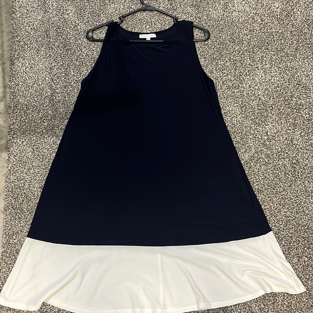 Brand new women’s navy dress XL